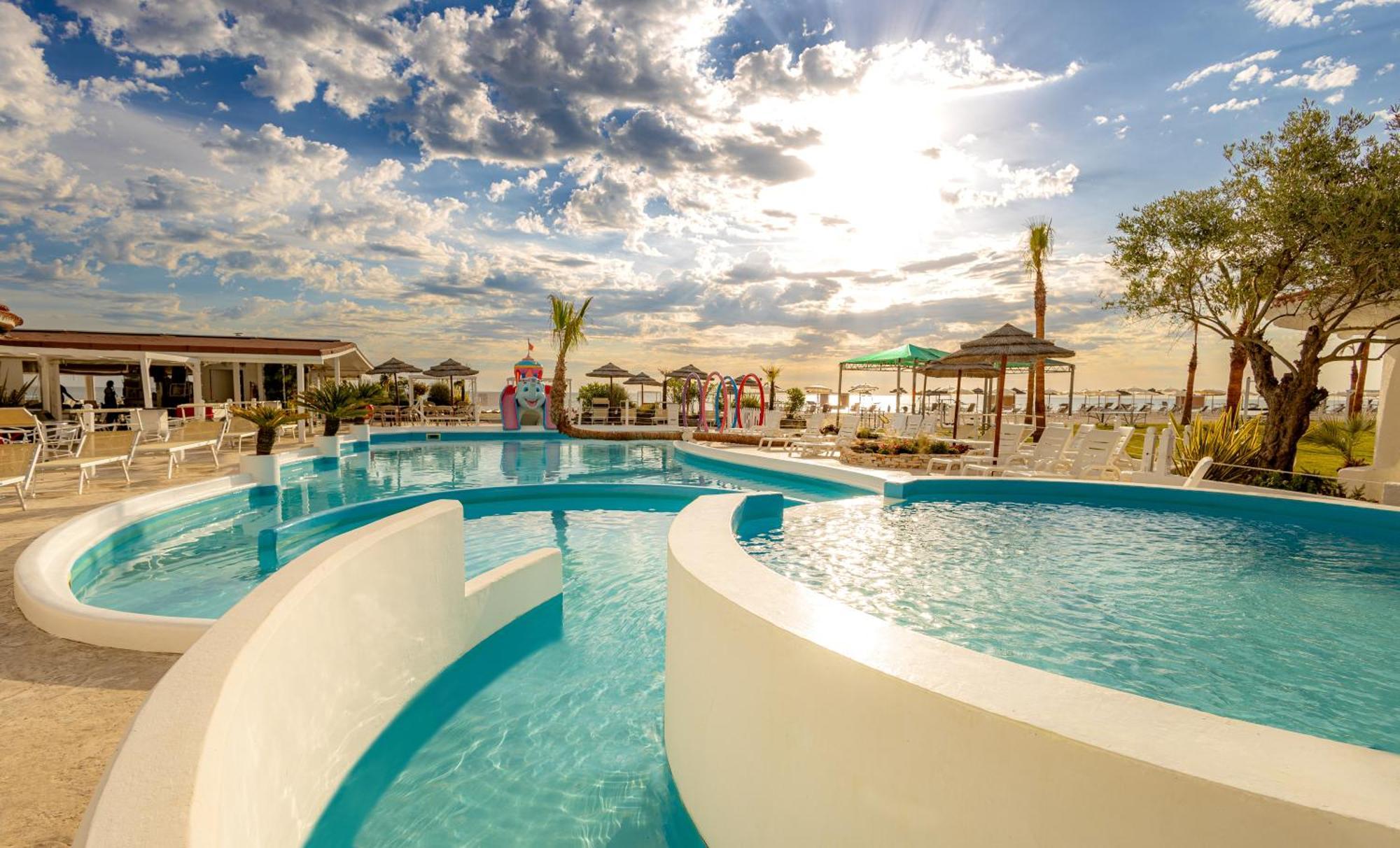Cala Nostra Resort Marotta Luaran gambar
